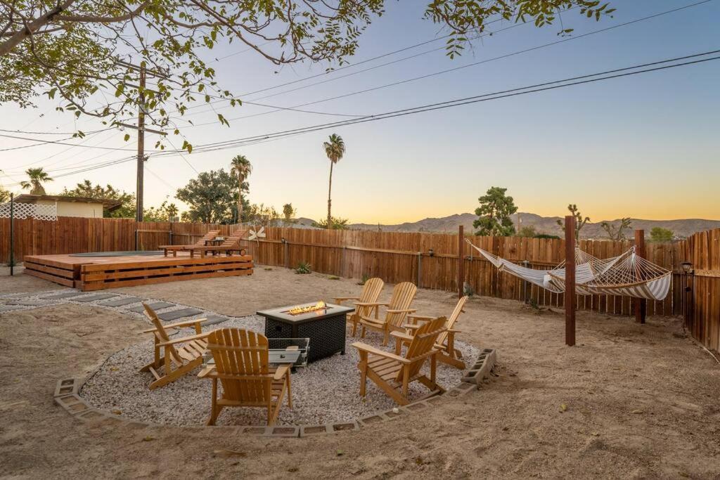 Palm Vista Retreat *Hot Tub/Cowboy Pool/Hammocks* Villa Joshua Tree Exterior photo