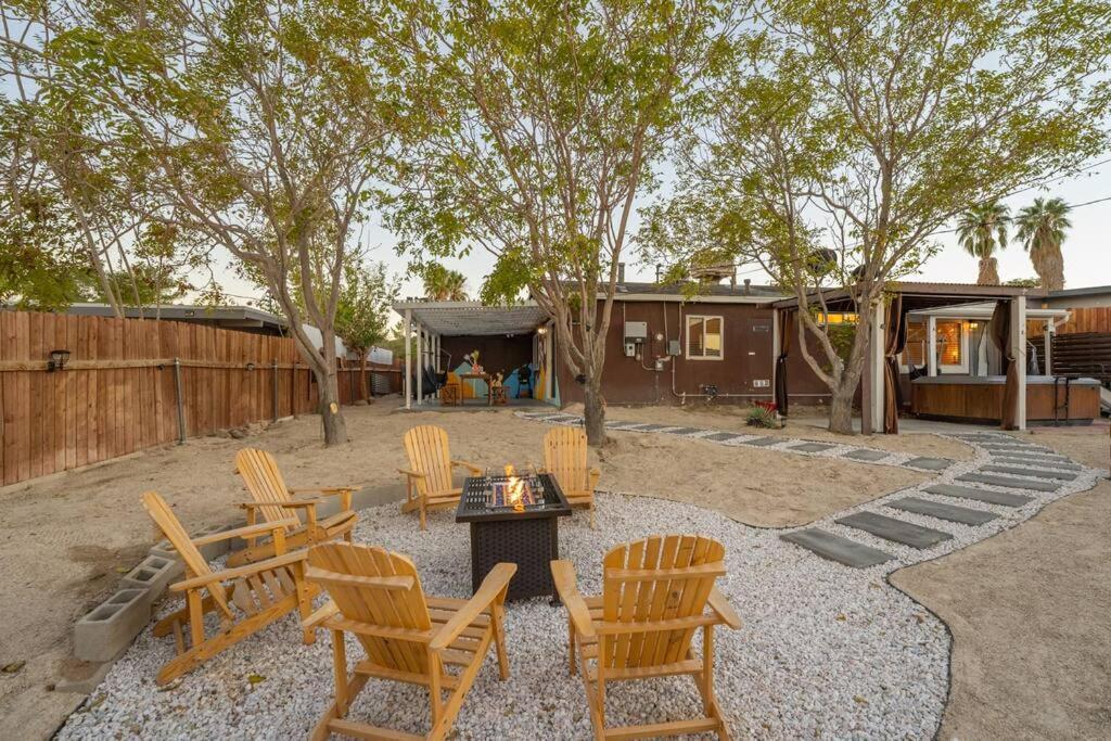 Palm Vista Retreat *Hot Tub/Cowboy Pool/Hammocks* Villa Joshua Tree Exterior photo