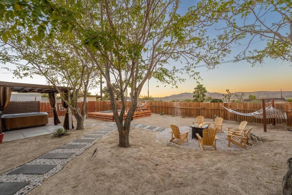 Palm Vista Retreat *Hot Tub/Cowboy Pool/Hammocks* Villa Joshua Tree Exterior photo